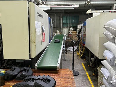 Injection molding machine 3 Injection molding machine 3
